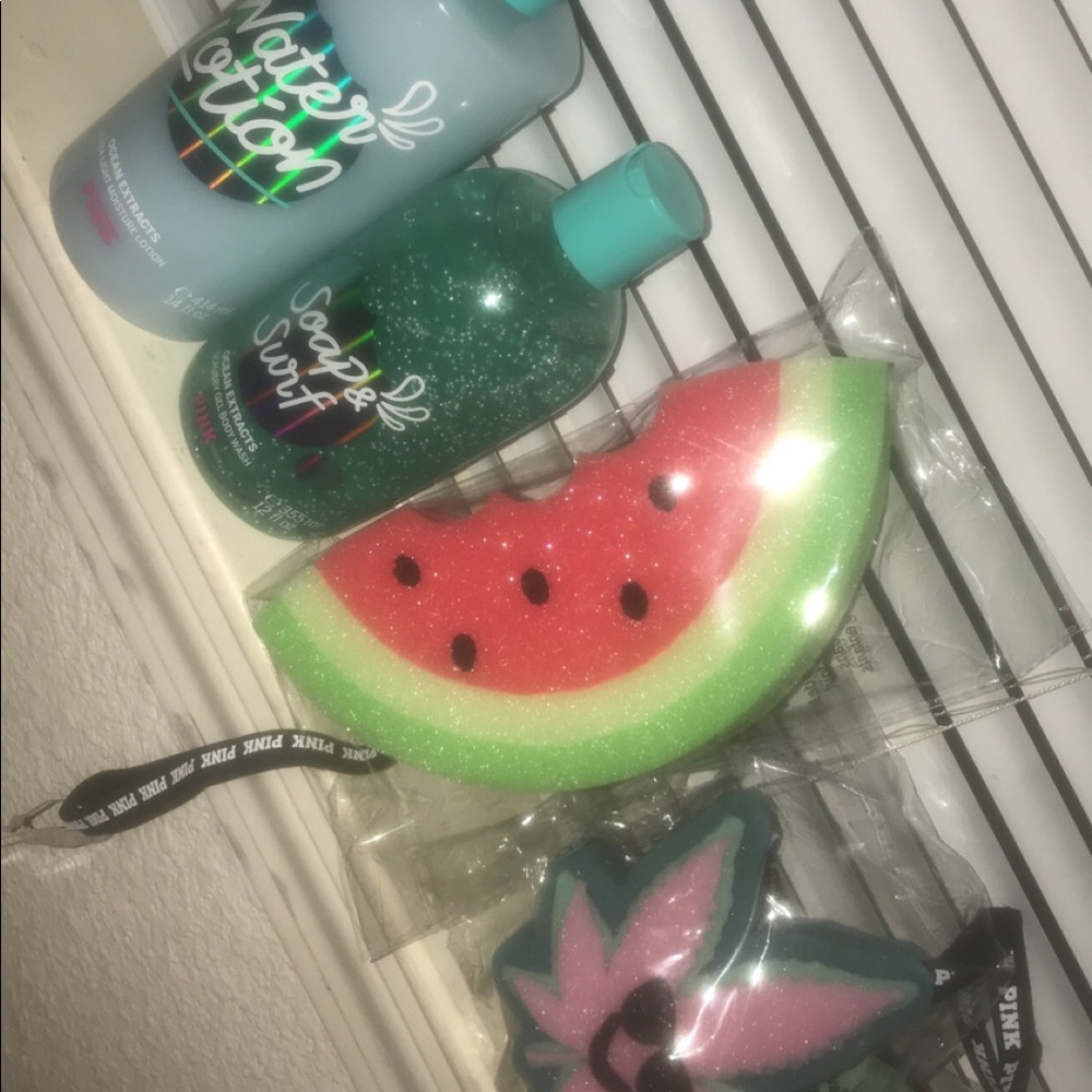 Victoria’s Secret pink bundle